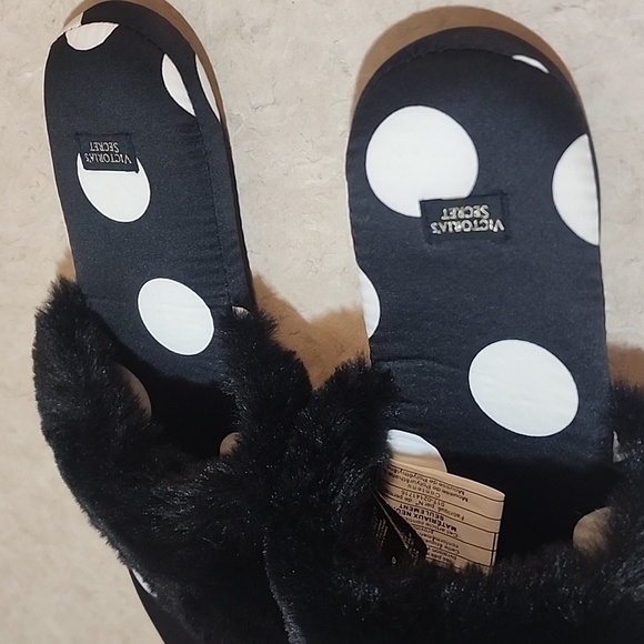 NWOT Victoria’s Secret polka dots slippers with faux fur size Large - Picture 7 of 7